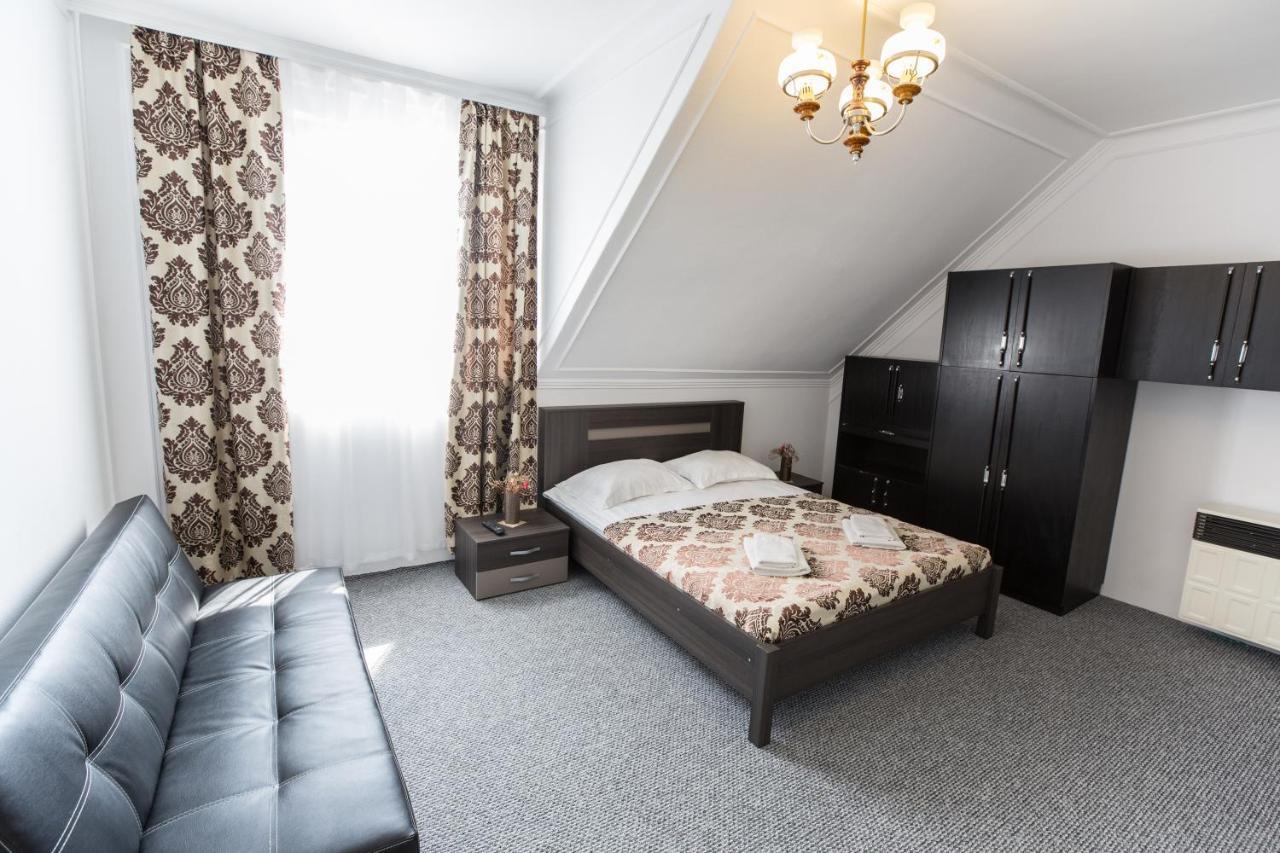 Panzio Status Apartment Hajduszoboszlo Luaran gambar