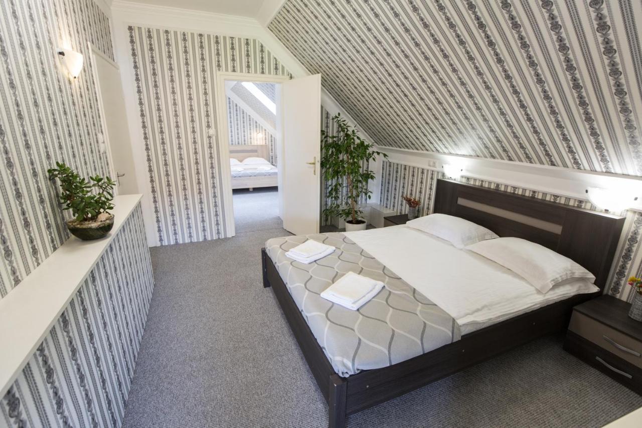 Panzio Status Apartment Hajduszoboszlo Luaran gambar