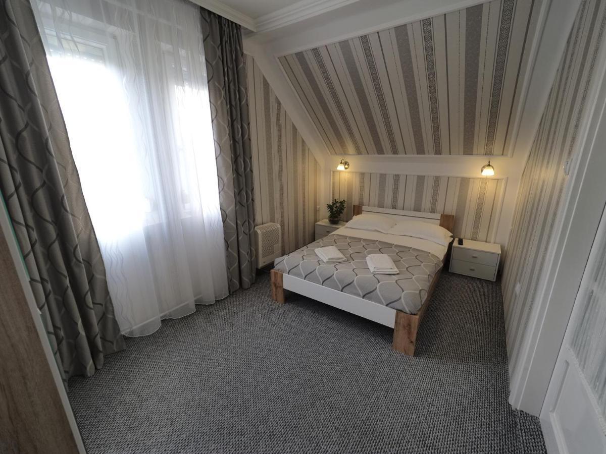 Panzio Status Apartment Hajduszoboszlo Luaran gambar