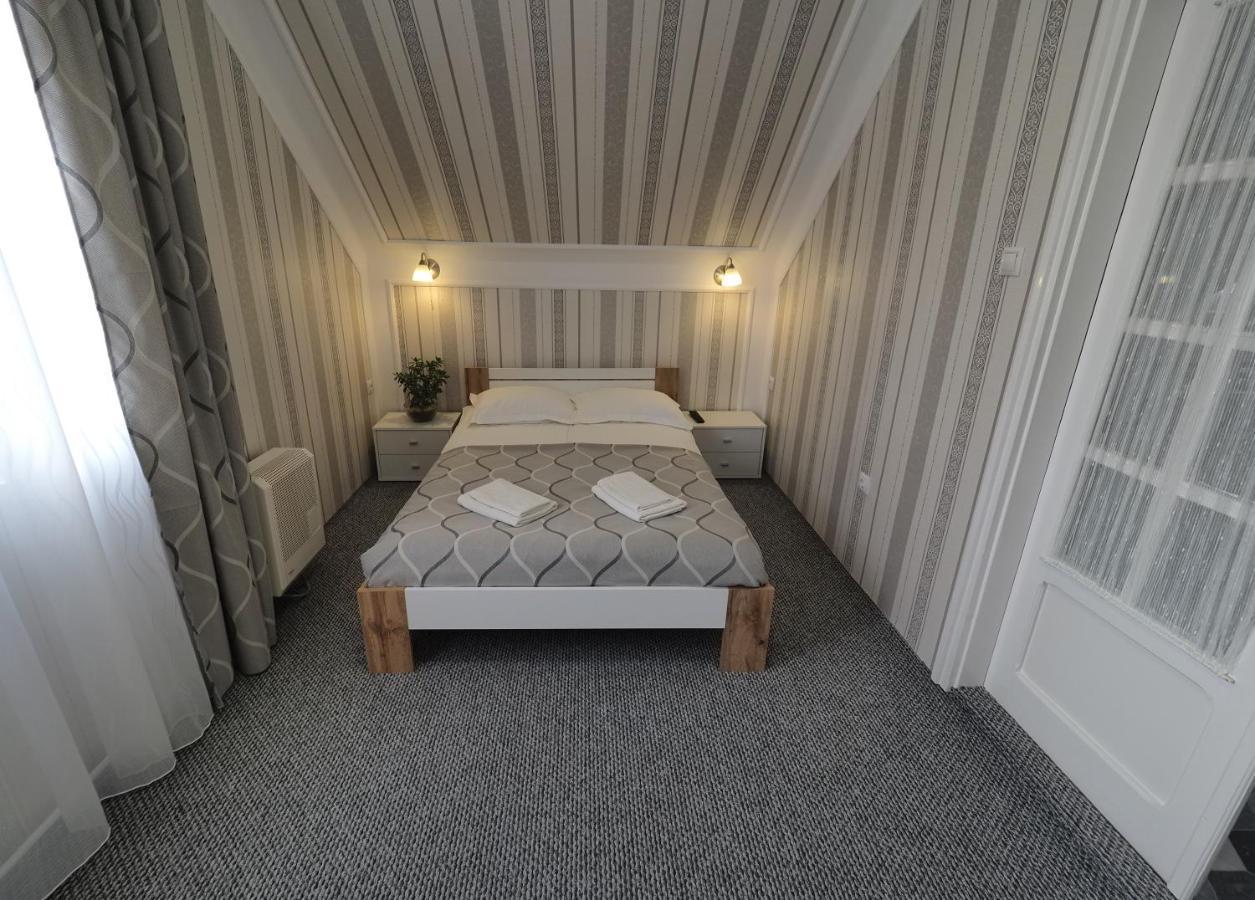 Panzio Status Apartment Hajduszoboszlo Luaran gambar